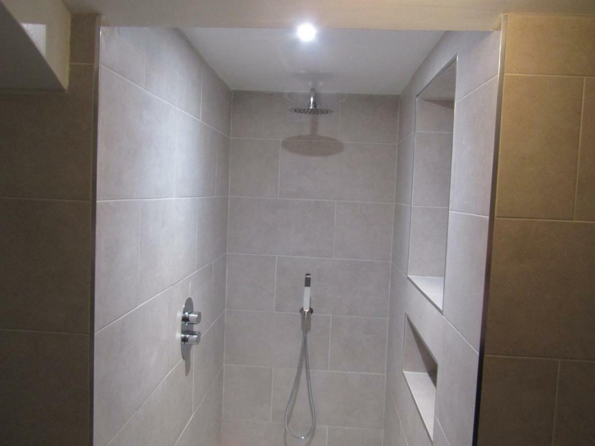 The Apartment, Lower Ground Floor, Clarendon Place 利明顿 外观 照片